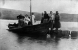 Trondra women boating peats below the Cutts