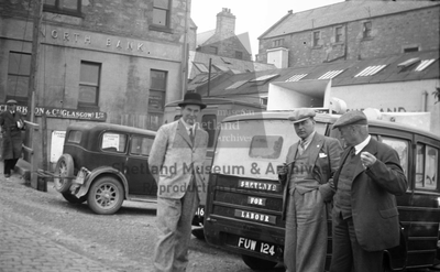 Labour Party electioneering van and people 1939